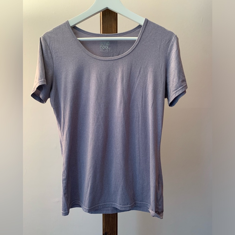 32 DEGREE COOL TSHIRT | Sz M